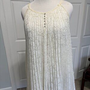 VINTAGE PLEATED LACE NIGHT GOWN WITH SILK LINER - SIZE 12